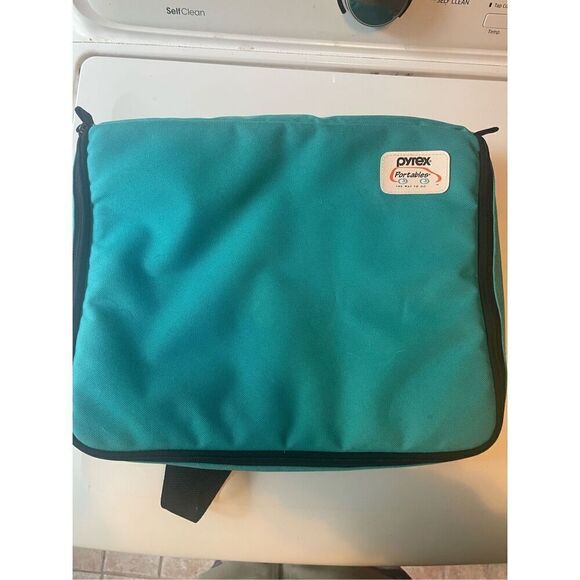 Pyrex Portables Way To Go Insulated Travel Casserole Hot Cold - Picture 1 of 5
